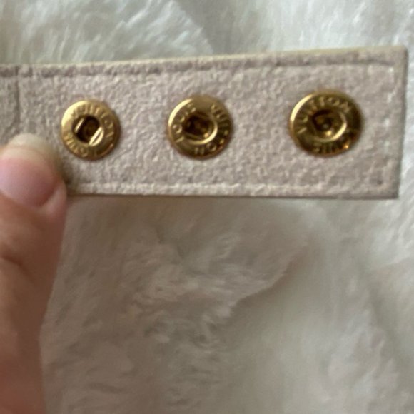 Louis Vuitton Luxury Light Green Monogram Gold Snap Bracelet comes with COA - Picture 8 of 14